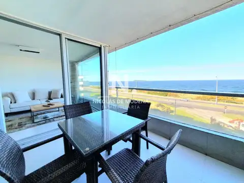 Departamento de 2 suites + depedencia en venta Frente al mar.
