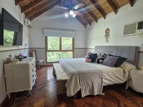 Casa 6 ambientes con 3 baños