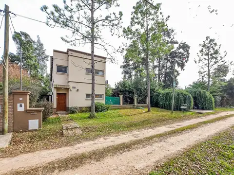 VENTA - Casa 3 dormitorios Roldan