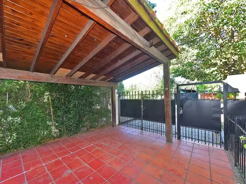 VENTA CASA 3 AMB CON PILETA EN TORTUGUITAS