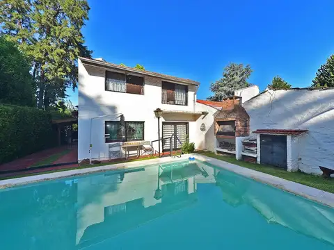 VENTA CASA 3 AMB CON PILETA EN TORTUGUITAS