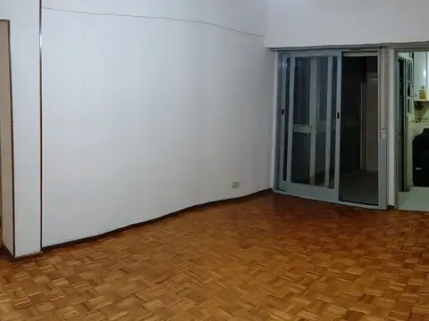DOS AMBIENTES EXCELENTE UBICACION