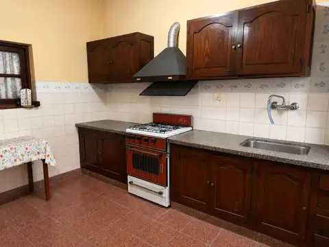 CASA MACROCENTRO SALTA APTA PROFESIONAL 5 DORM
