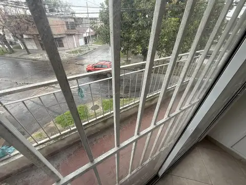 Depto Tipo Casa en Alquiler en Wilde, $ 750.000