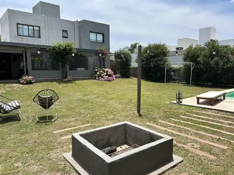 Av.Padre Luchesse 100