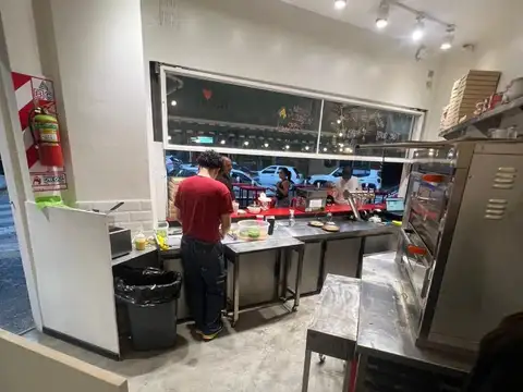 ESQUINA SIN EXPENSAS CON SOTANO APTO TODO RUBRO