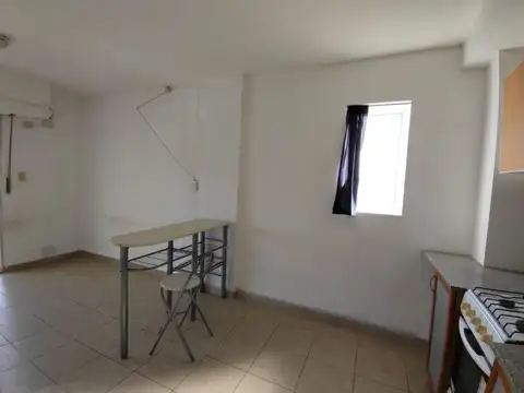 Venta Departamento Monoambiente Con Balcón. Barrio Cinco Esquinas