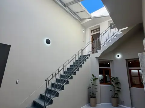 CASA- DE PASILLO- TRES DORMITORIOS-PATIO-TERRAZA- PILETA Y PARRILLERO- LOURDES-Alvear al 700