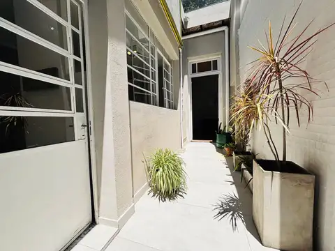 Depto Tipo Casa en Venta con 1 cocheras