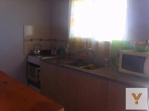 Casa 3 ambientes con 1 baño