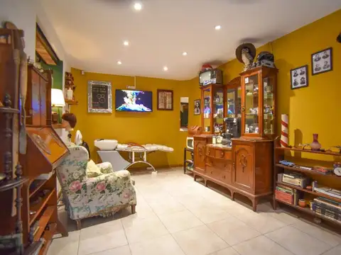 VENTA LOCAL SOBRE IMPORTANTE AVENIDA