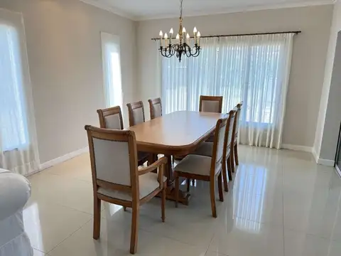 Casa en Venta de 5 dormitorios