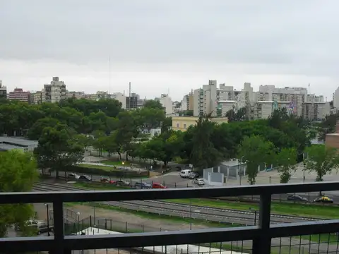 4 AMBIENTES IMPECABLE , LUMINOSO , CON DETALLES 