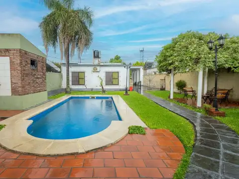 Casa en venta en Santo Tome Patio Pileta y Quincho