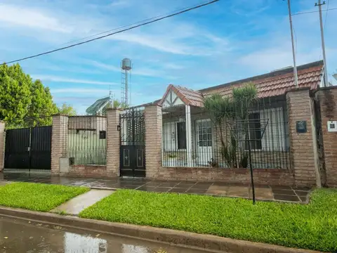 Aristóbulo del Valle 2900