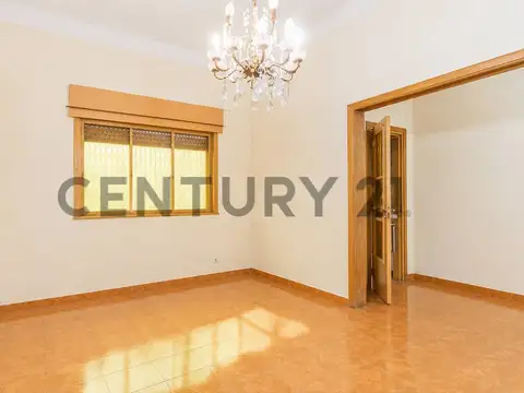 VENTA CASA + GARAGE/ESPACIO INDUSTRIAL-PARQUE AVELLANEDA