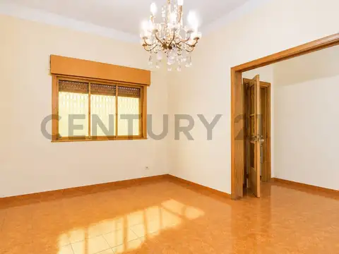VENTA CASA + GARAGE/ESPACIO INDUSTRIAL-PARQUE AVELLANEDA