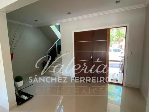 Casa 4 ambientes con 4 baños