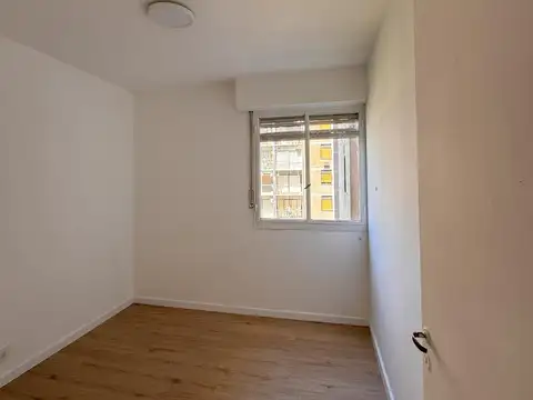 Departamento 3 Ambientes en Venta en Acassuso, San Isidro – Refaccionado a Nuevo, Balcón y Vista Abi