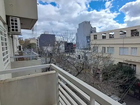 Departamento en Monte Castro