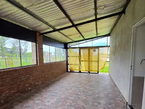 Casa 3 ambientes con 2 baños