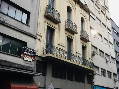 1800 m2 - SALTA 232/6/8