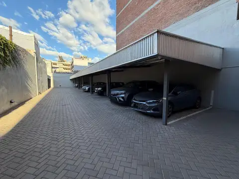 Cochera en venta en Edificio BAUEN 122