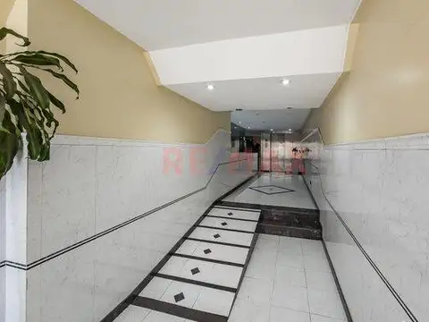 Oficina 2 ambientes con 2 baños