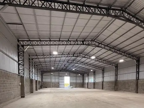 Importante Galpon de 800m2 en la Florida sobre Ruta 193