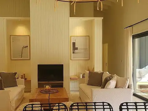 Casa en Venta en Costa Esmeralda, USD 365.000
