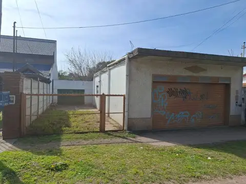 Local en Venta en Mariano Acosta, USD 35.000