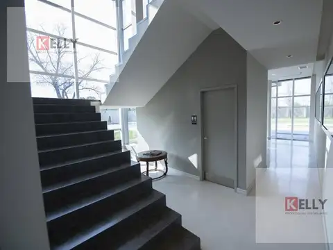 Galpon en Venta 64  mts Frente