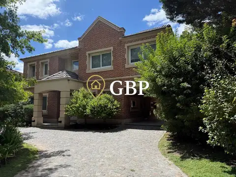 Casa en Alquiler de 3 dormitorios