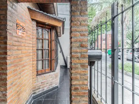 Casa 6 ambientes con 4 baños