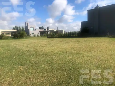 Terreno en Venta 20  mts Frente