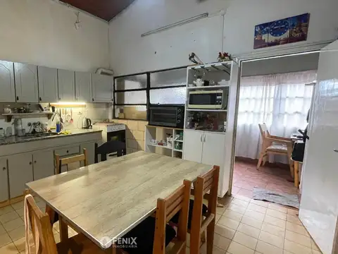 CF1251 - CASA A RECICLAR EN VENTA - AV. LOPEZ TORRES Y TRINCHERAS DE SAN JOSÉ