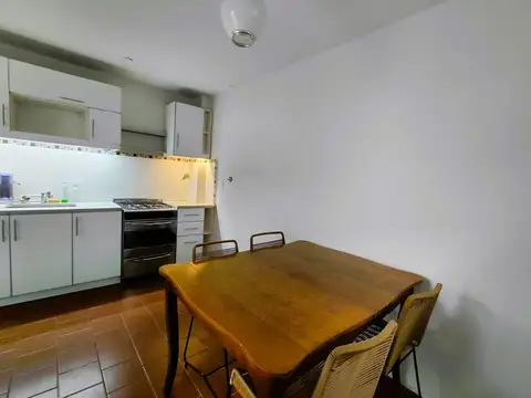 Depto Tipo Casa 2 ambientes con 1 baño