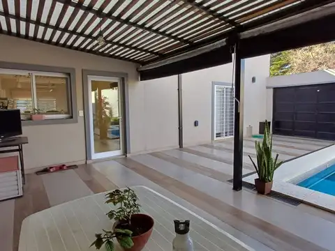 Casa 4 ambientes con 3 baños