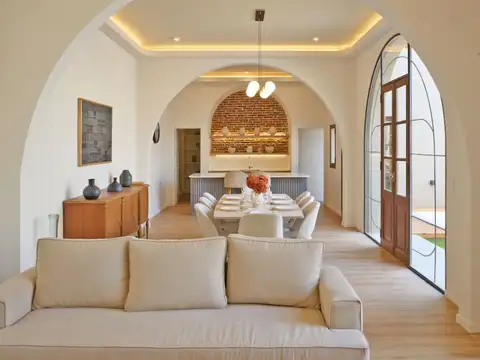 Casa en Venta en Nuestra Señora De Lourdes, USD 420.000