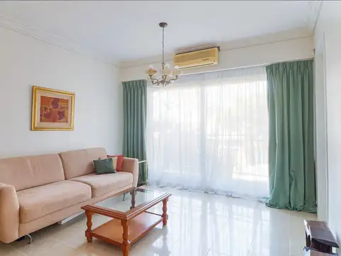 VENTA Piso 3 Amb c/patio. Parque Chacabuco