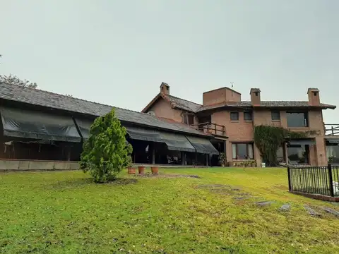 Increiba casa venta 5 dorm c/pileta calle Pioneros el Tipal 