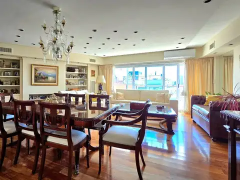 Departamento en Venta de 8 ambientes