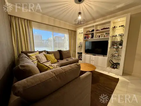 Casa en Venta al Oeste