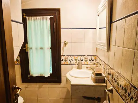 Casa en Alquiler Temporal con 5 cocheras