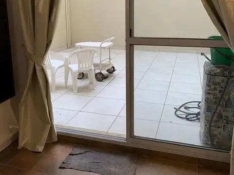 Doctor Rómulo Naón 3500, Piso PB