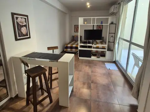 Monoambiente con amplio Patio apto parrilla