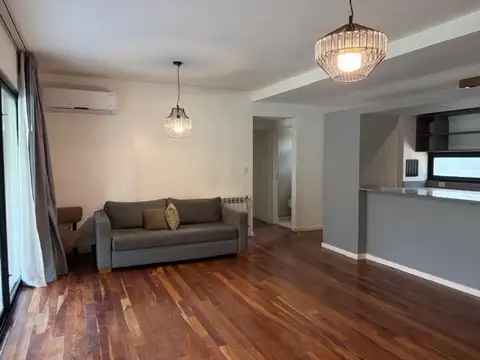 Departamento en alquiler 4 amb. con jardin en Pilar