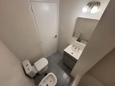 Hermoso Departamento de 2 ambientes Lateral con Balcón. Vista Abierta Al Parque. Súper Luminoso!