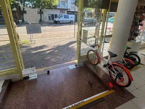 LOCAL EN VENTA EN PERGAMINO