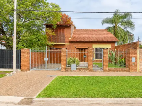 Casa  de 3 dormitorios en venta en Fisherton